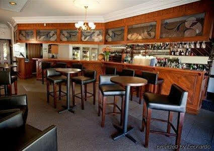 Mercure Port Of