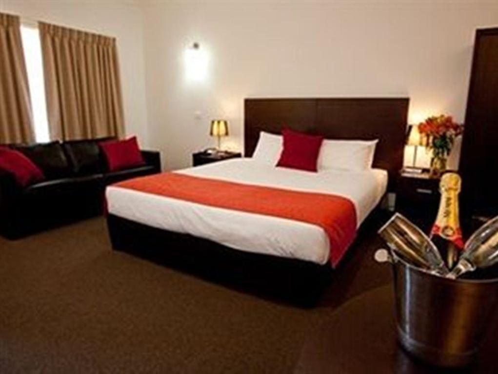 Mercure Port Of Hotel 4*