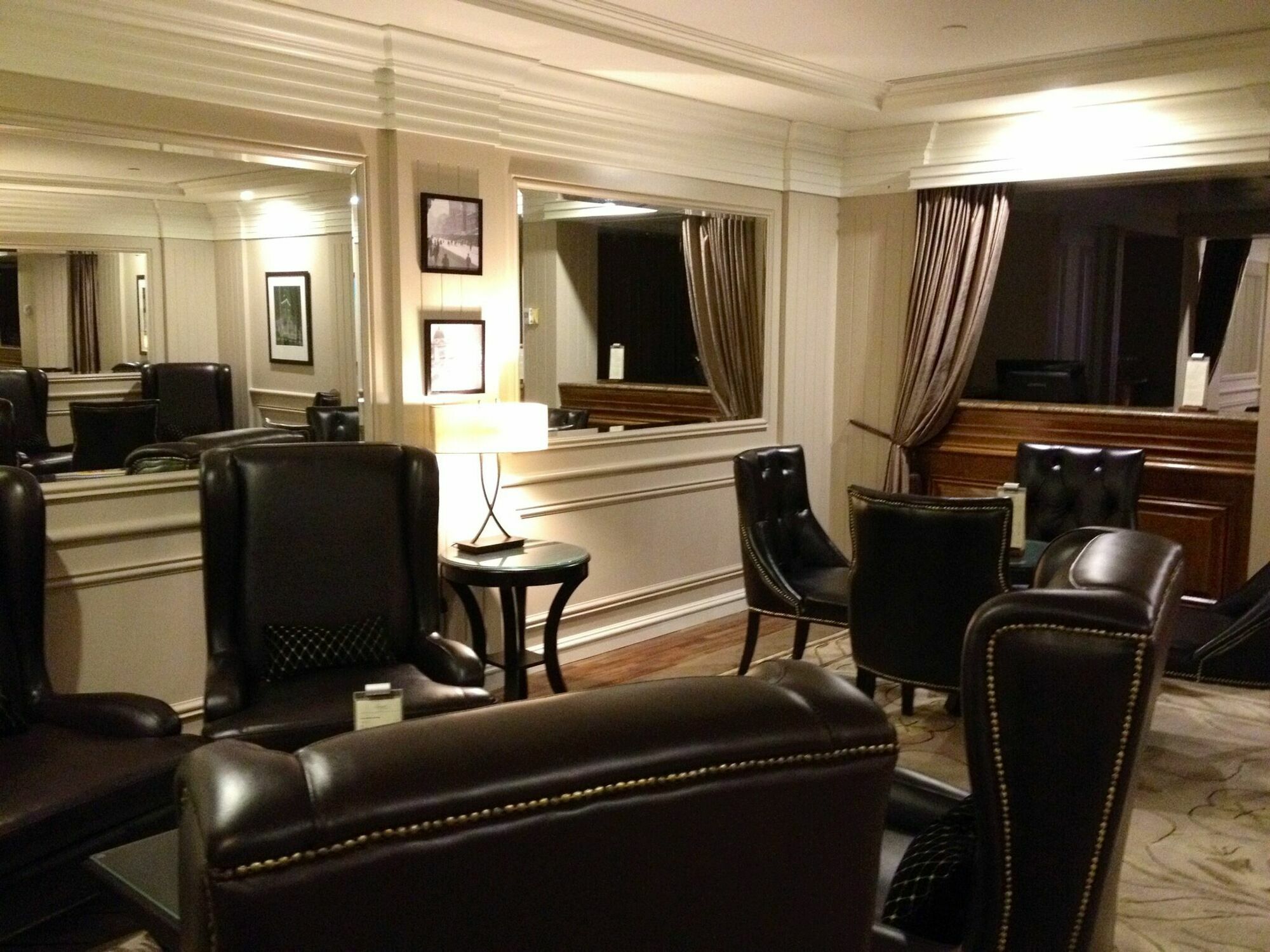 Mercure Port Of Hotel 4*